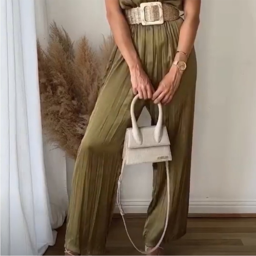 NEW ZARA OLIVE GREEN WRINKLE EFFECT BELTED
SATIN EFFECT JUMPSUIT ROMPER - Picture 11 of 16